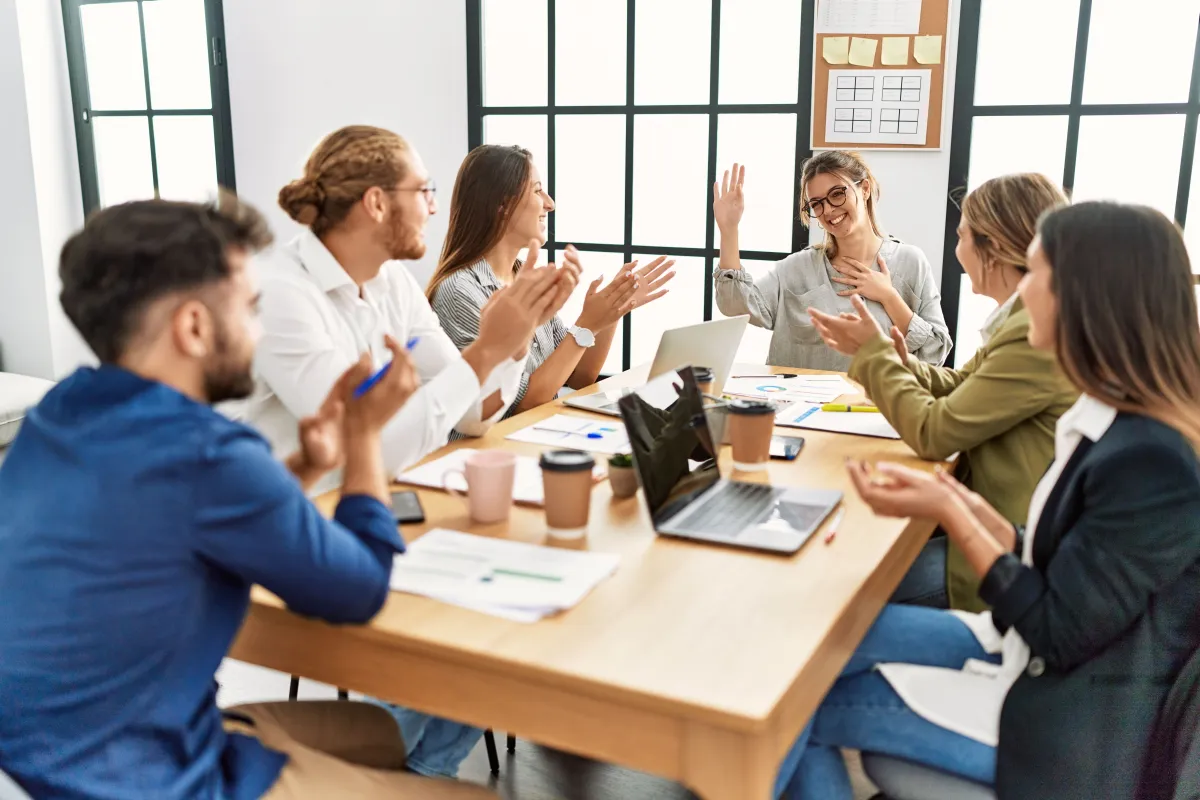 تقدير الموظف(ة) المميز(ة)