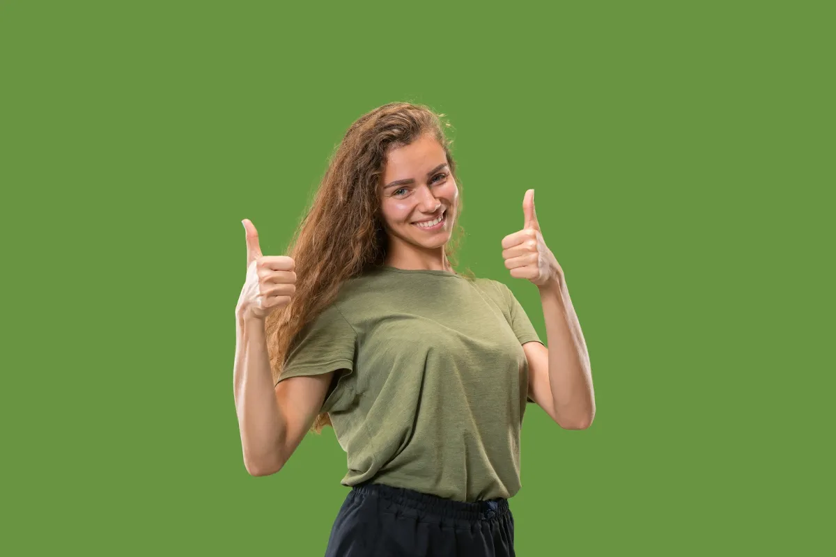 تأثير اللون الأخضر على الأشخاص في علم النفس كبير..اختاريه لمزيد من النجاح (المصدر: Freepik)