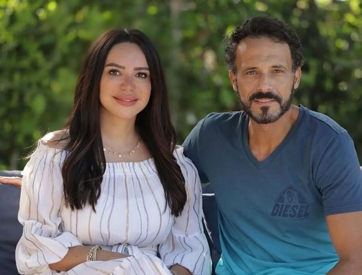 يوسف الشريف وزوجته إنجي علاء- الصورة من حساب يوسف الشريف على إنستغرام