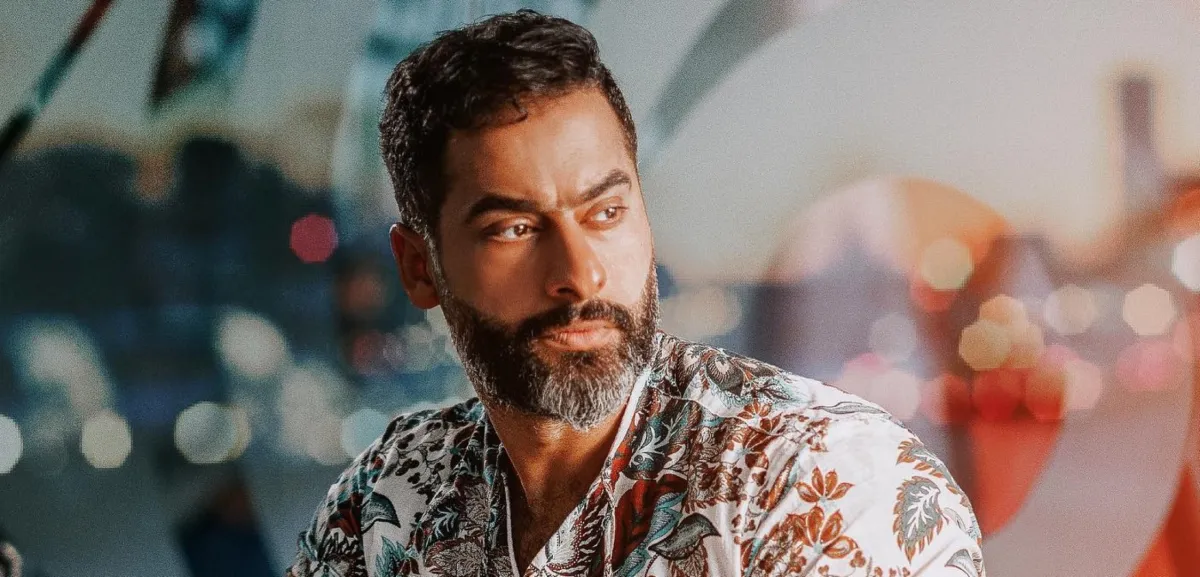 حسين المهدي  الصورة من  حسابه على الانستغرام