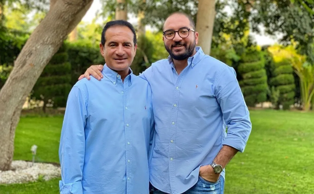 محمد ثروت ونجله أحمد - الصورة من الحساب الرسمي لـ محمد ثروت على إنستغرام