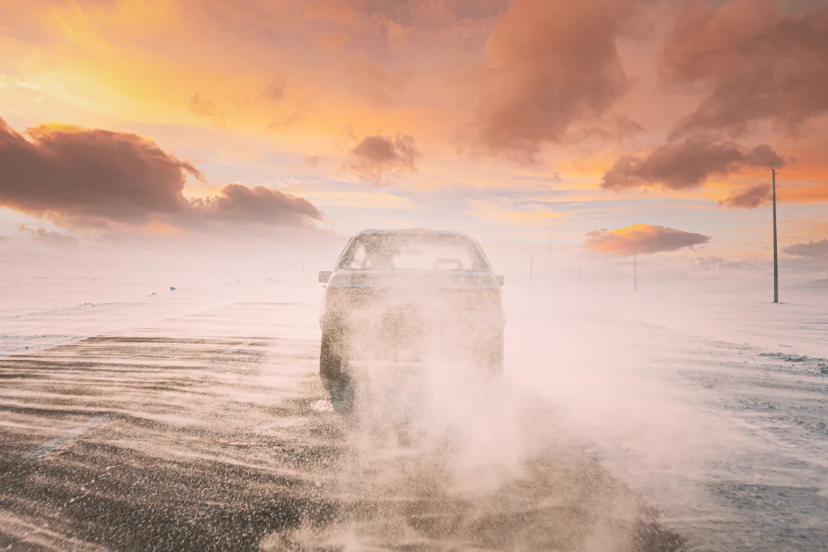 القيادة أثناء العواصف الجوية