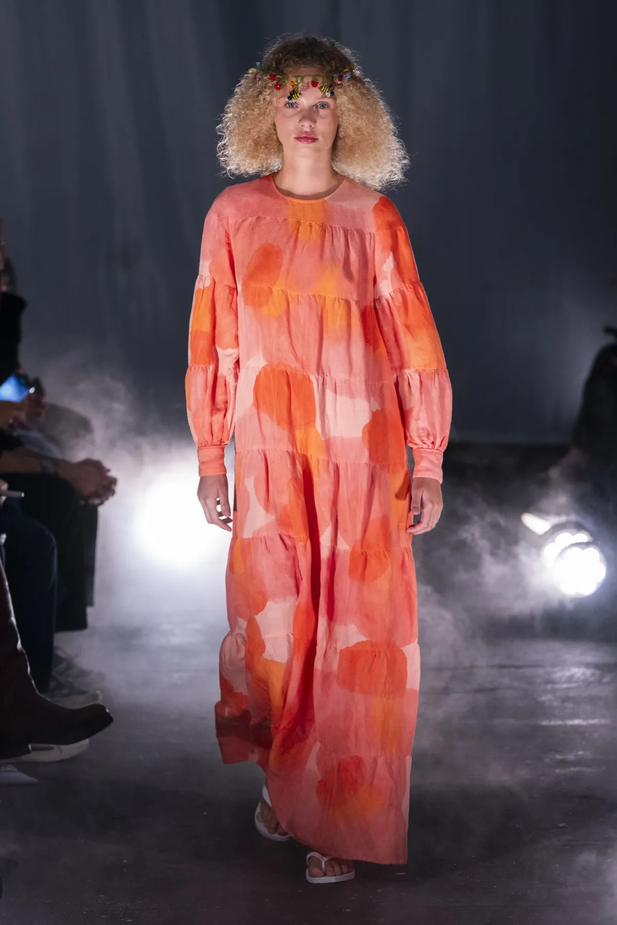 فستان باللون البرتقالي من .. Helmstedt 