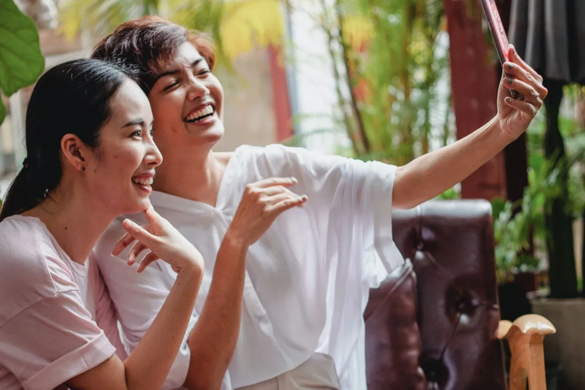 علامات الصداقة الحقيقية