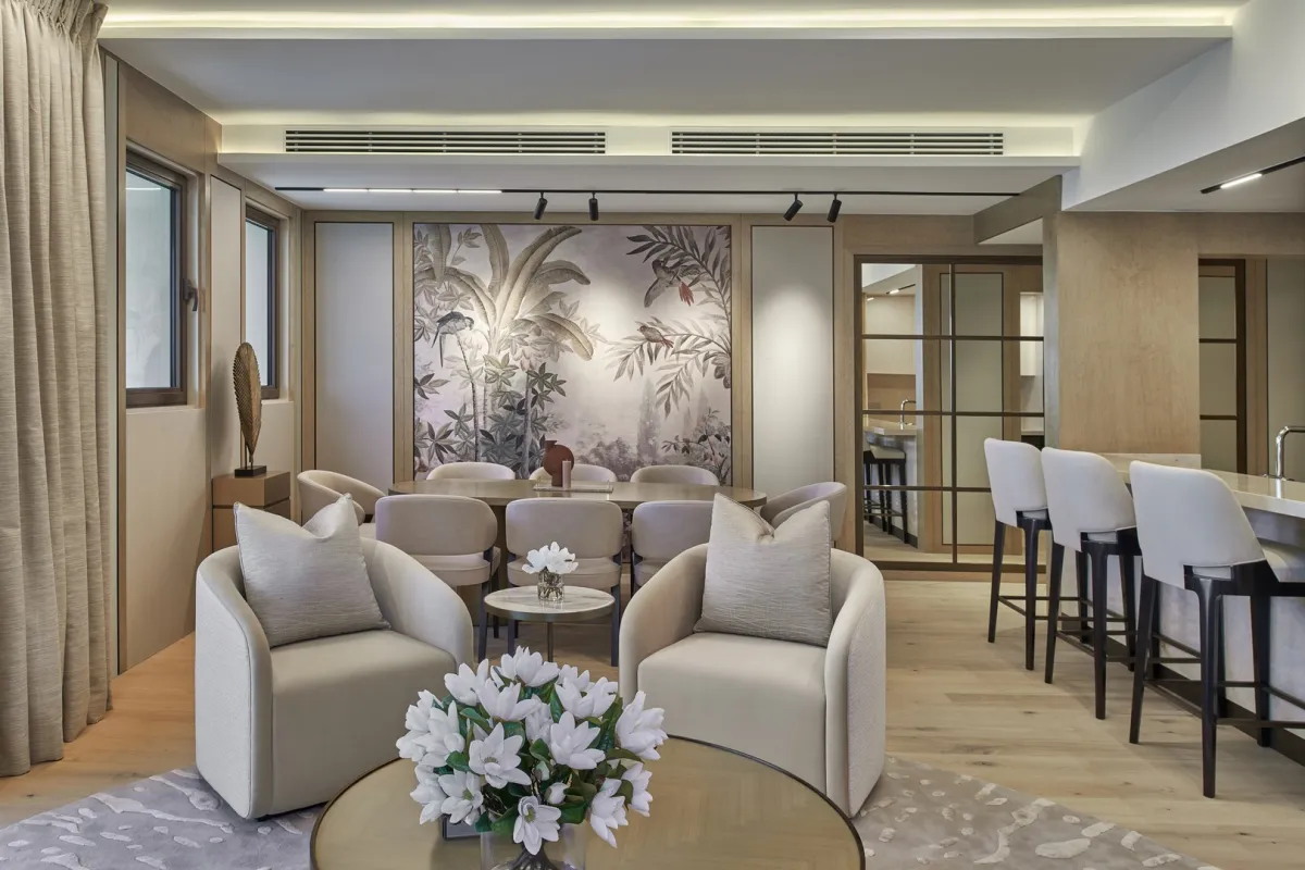 الألوان الترابية الرائقة تسم الديكور الداخلي في الشقة