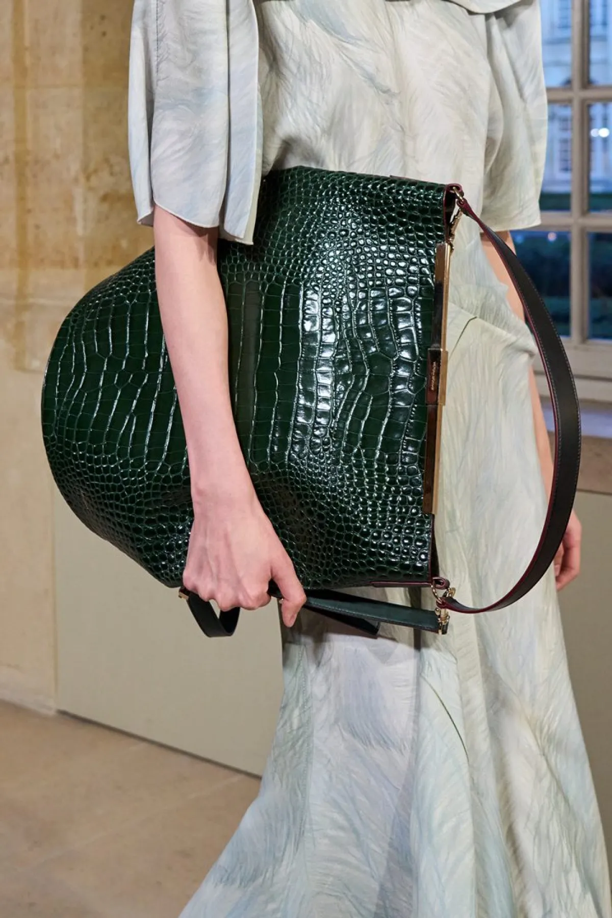 Victoria Beckham F23 (الصورة من Launchmetrics/Spotlight©)  