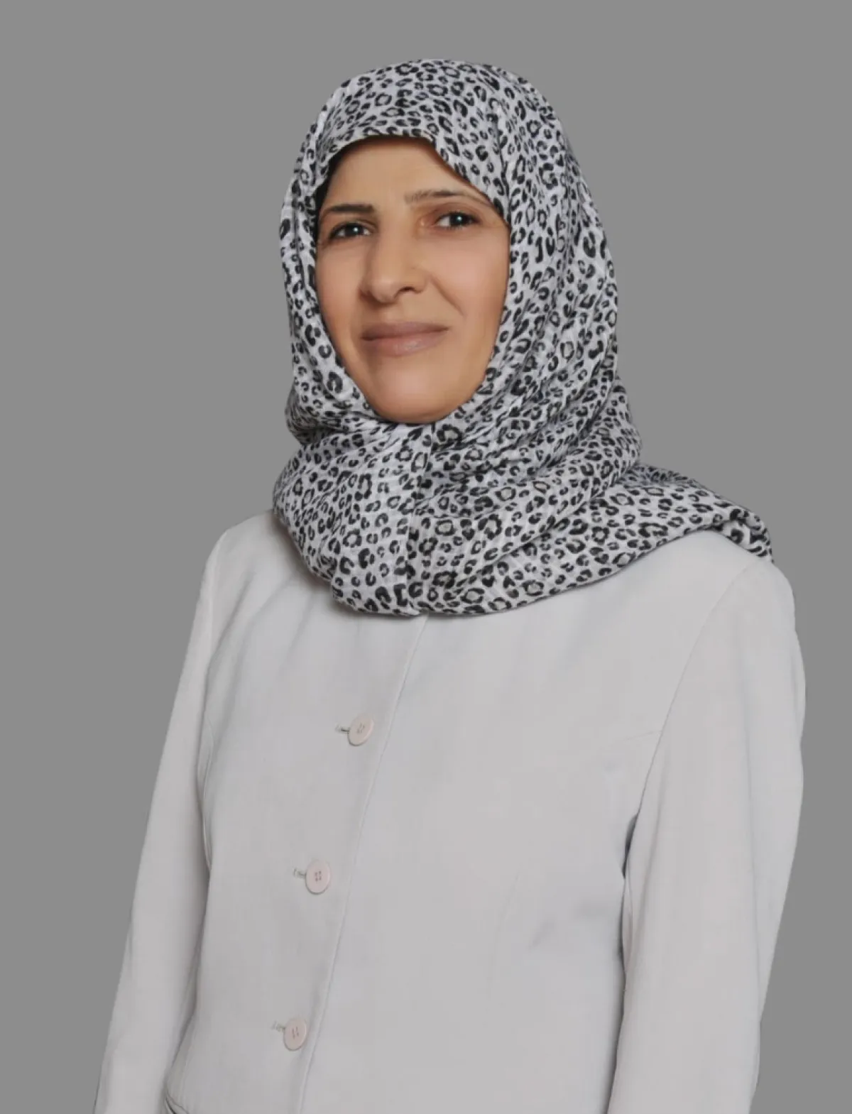 أمينة الفردان كاتبة وباحثة في علم الاجتماع والأنثروبولوجيا 