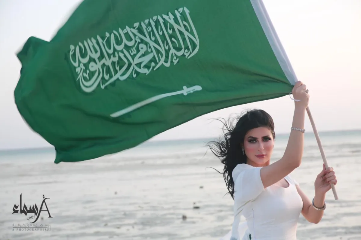 من جلسة التصوير الخاصة بمجموعة اليوم الوطني- من تصوير المصورة أسماء الجهني