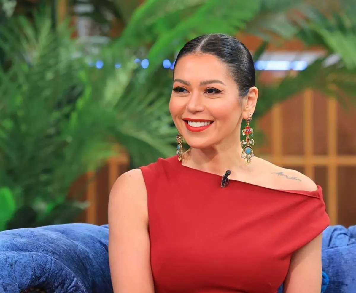 لقاء الخميسي- الصورة من صفحتها الرسمية على الفيس بوك