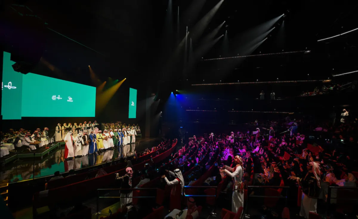 إقبال جماهيري في اليوم الوطني السعودي93 بمركز إثراء- صورة من العلاقات العامة