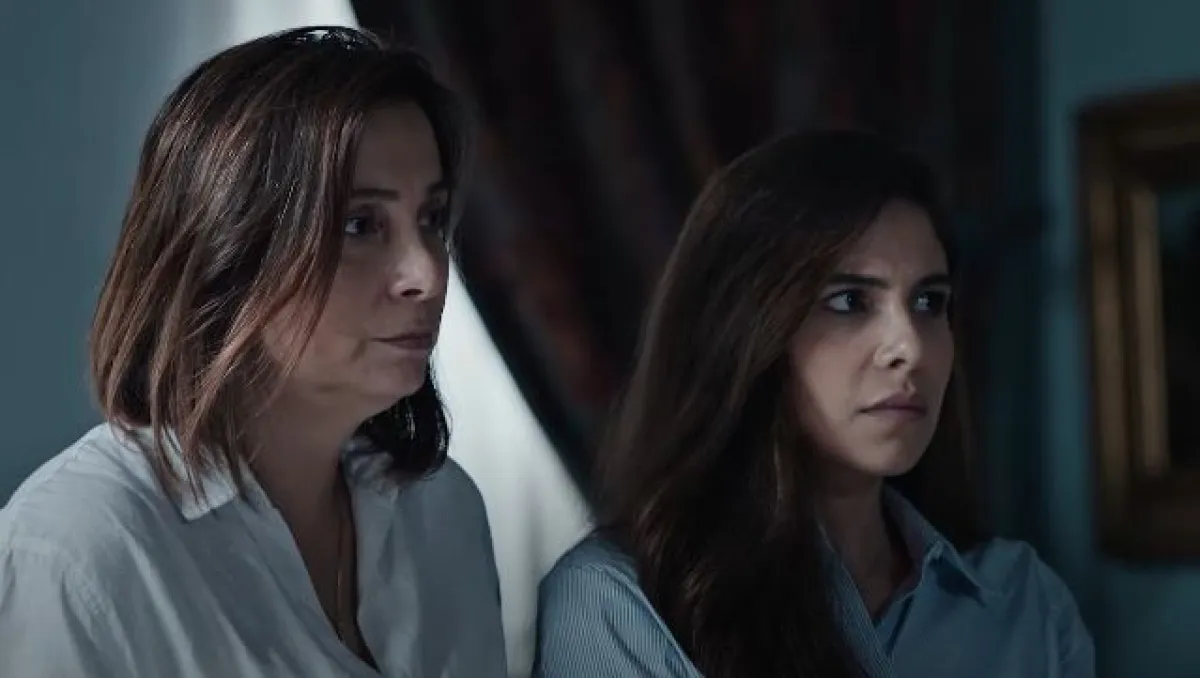 مسلسل الغريب - لقطة شاشة من قناة منصة شاهد على يوتيوب