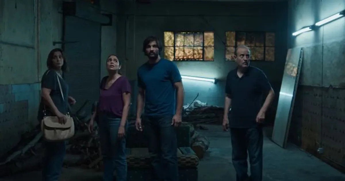 مسلسل الغريب- لقطة شاشة من قناة منصة شاهد على يوتيوب