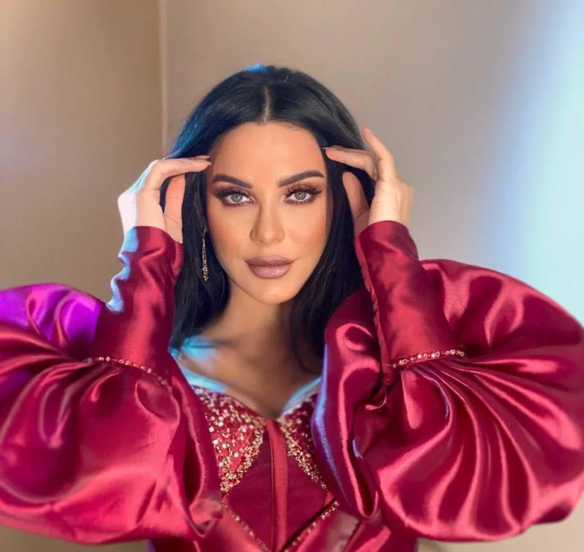 سلاف فواخرجي - الصورة من صفحتها الرسمية على الفيس بوك