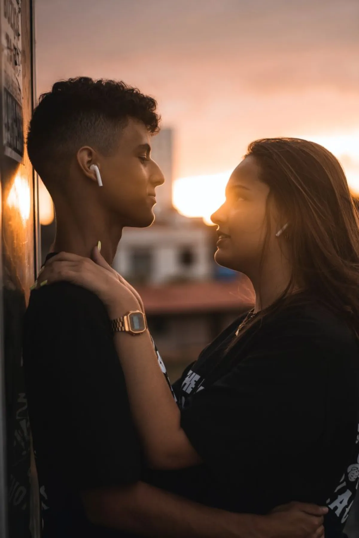 علامات الحب الكاذب