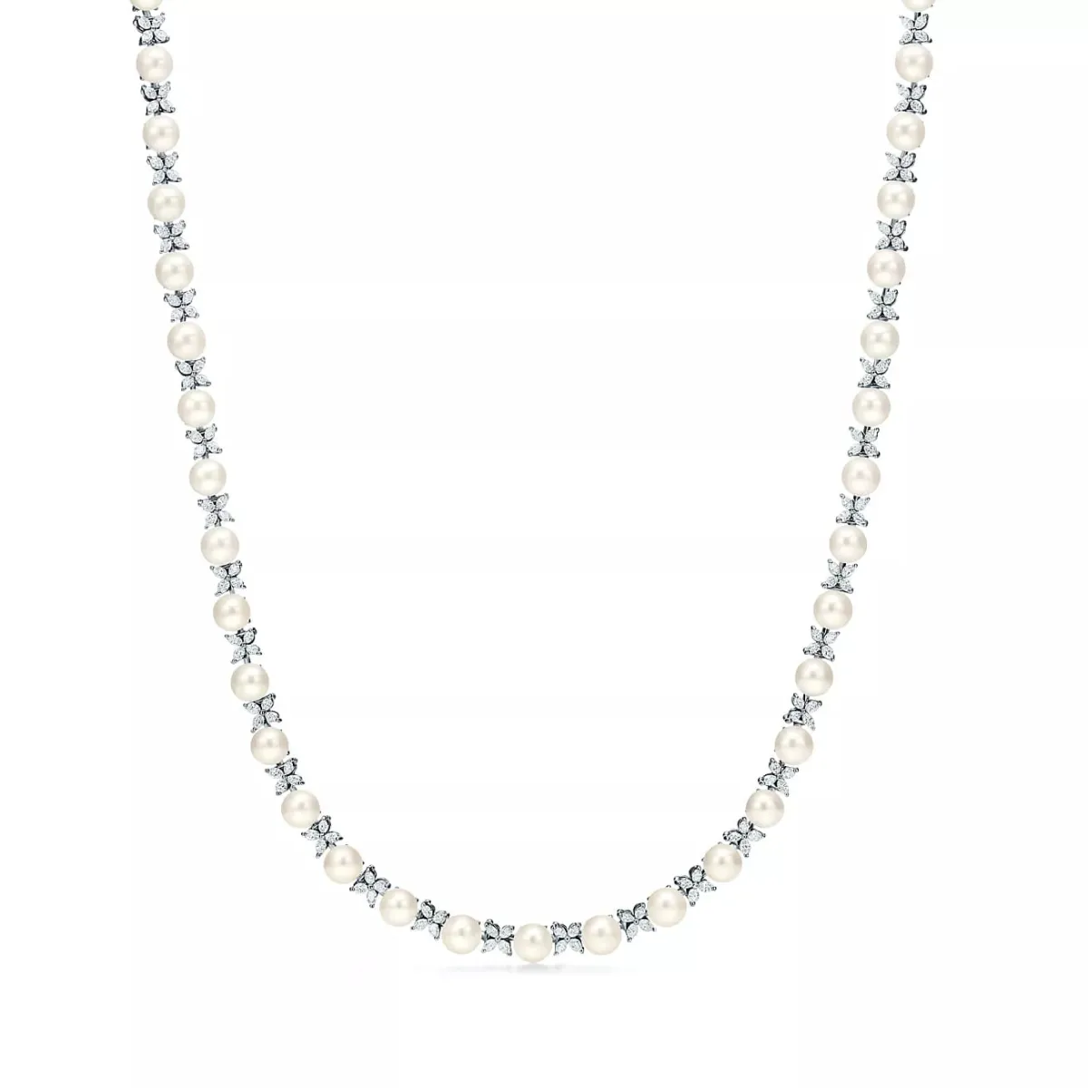 عقد اللؤلؤ والألماس من تيفاني آند كو Tiffany&Co 