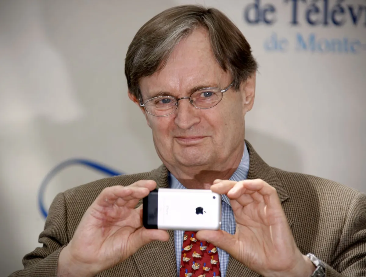 ديفيد ماكالوم (David Mccallum). مصدر الصورة:  VALERY HACHE / AFP