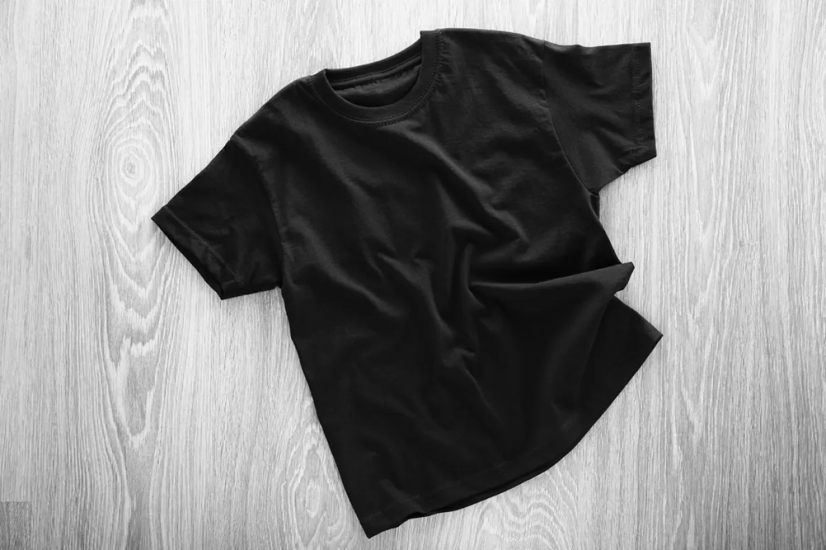 القهوة الباردة للعناية بالملابس داكنة اللون