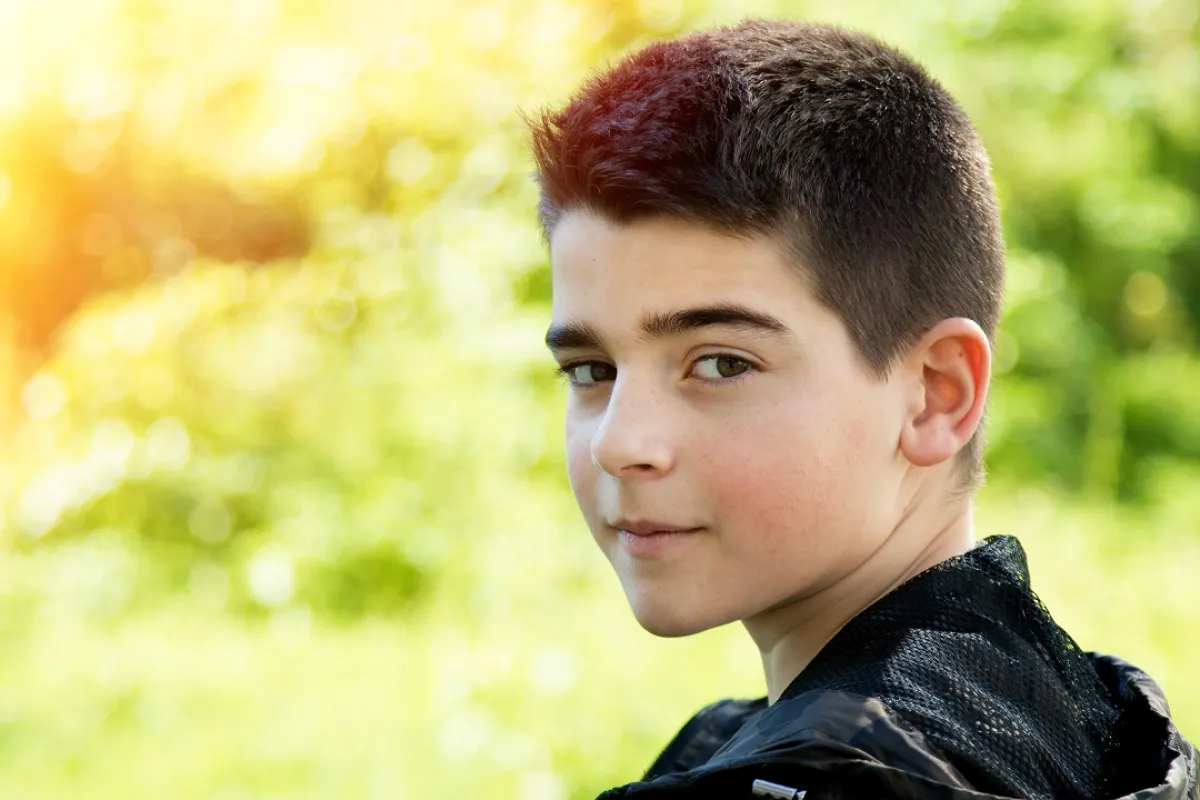 صورة لطفل مراهق