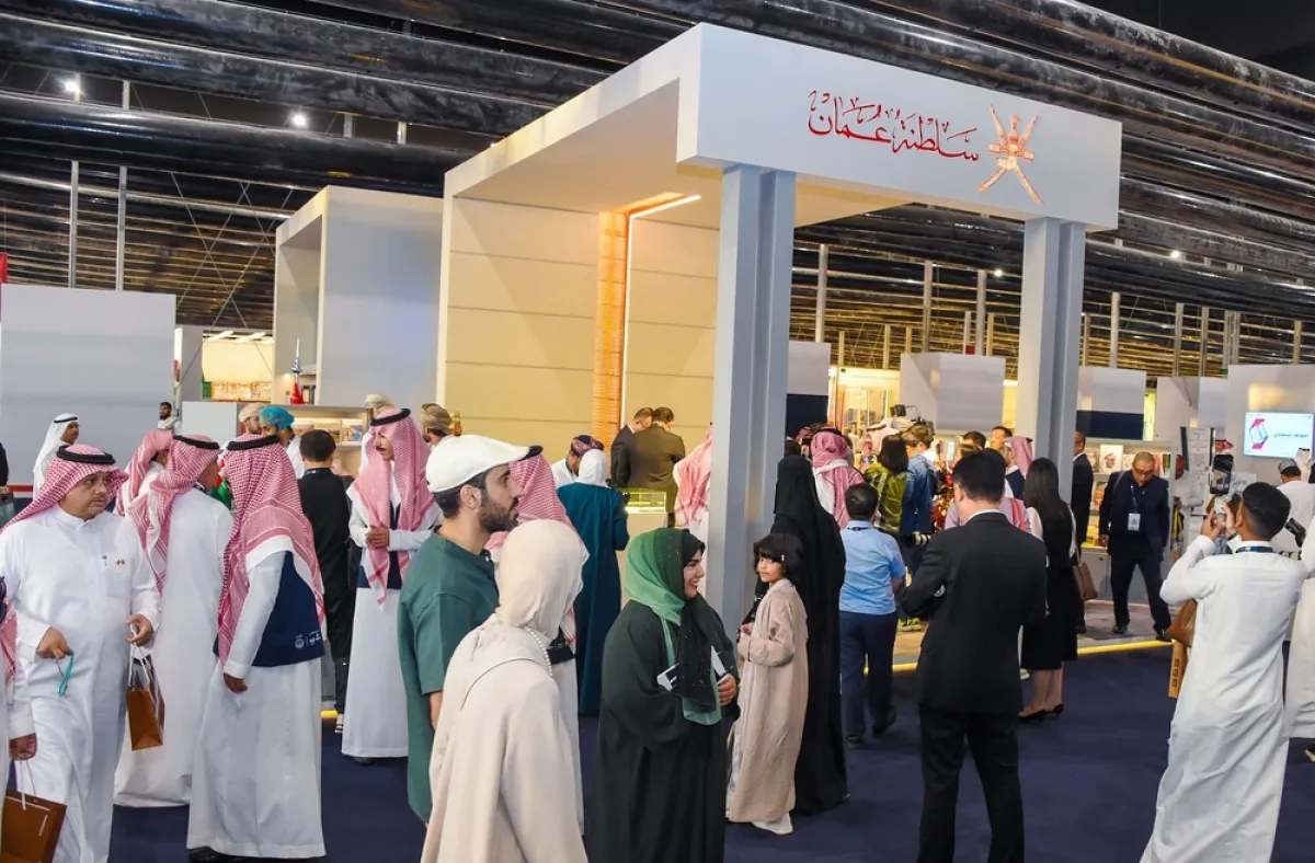 ركن سلطنة عمان في معرض الكتاب. الصورة من وكالة الأنباء العمانية