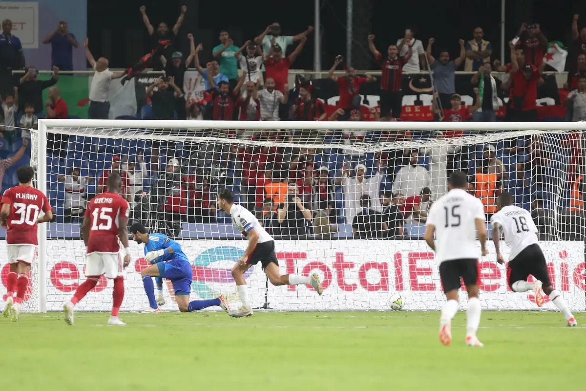 مباراة الأهلي المصري واتحاد الجزائر نهائي السوبر الإفريقي - الصورة من حساب كأس السوبر الإفريقي على منصة إكس "تويتر سابقا"
