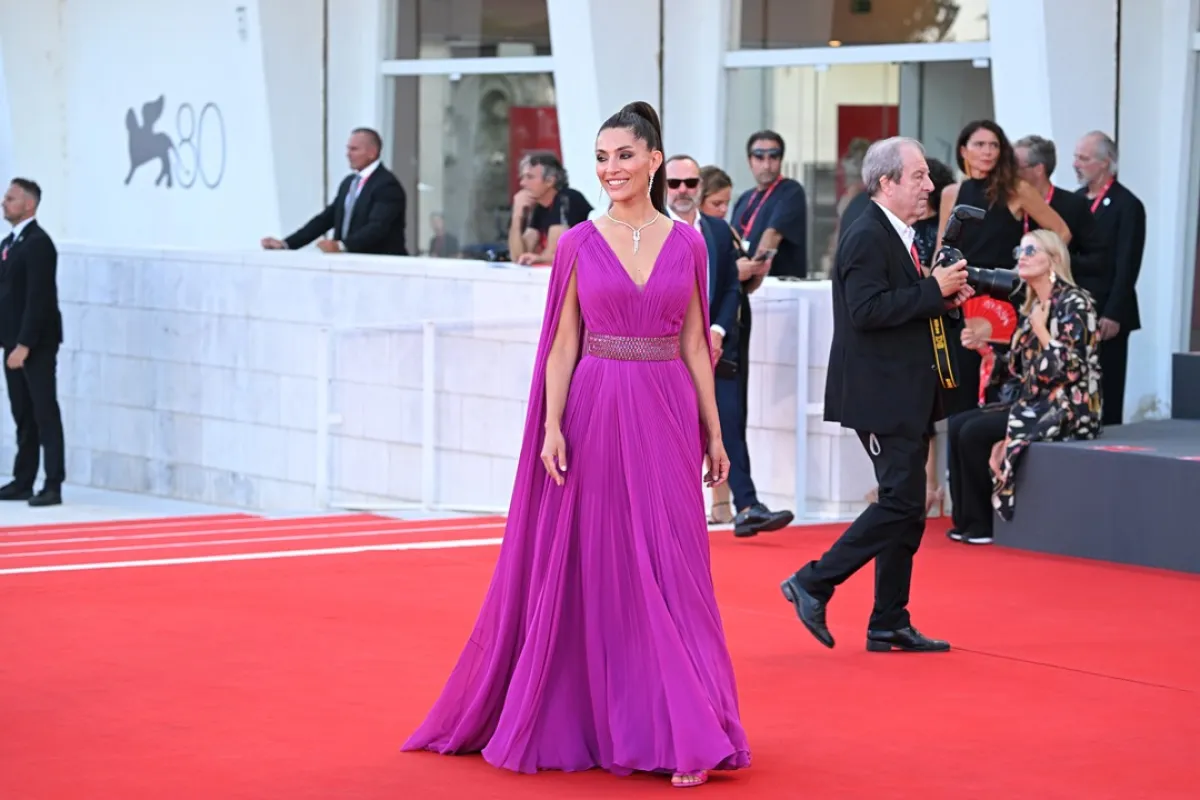 مهرجان فينيسا السينمائي الـ80 ،كاترينا مورينو Caterina Murino،(مصدر الصورة :Kristy Sparow/FilmMagic)