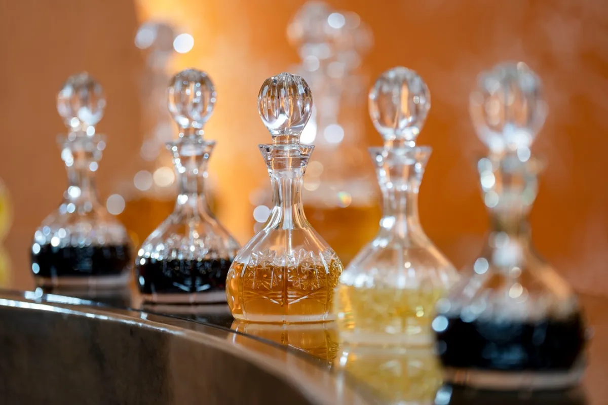 عطور بنفحات فاخرة من منسم