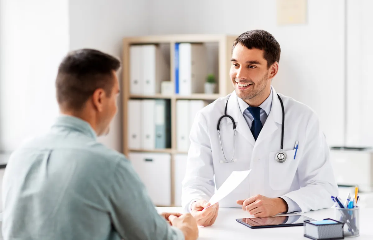 في اليوم الوطني السعودي.. ادفعي زوجك لإجراء الفحوص الأساسية - الصورة من Shutterstock 