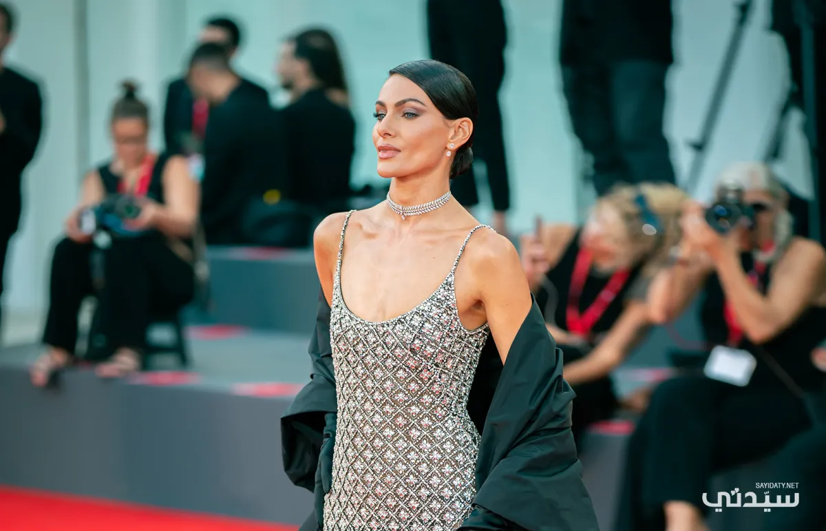     مهرجان فينيسيا الـ 80،   باولا توراني Paola Turani ، تصوير يوسف بوهوش