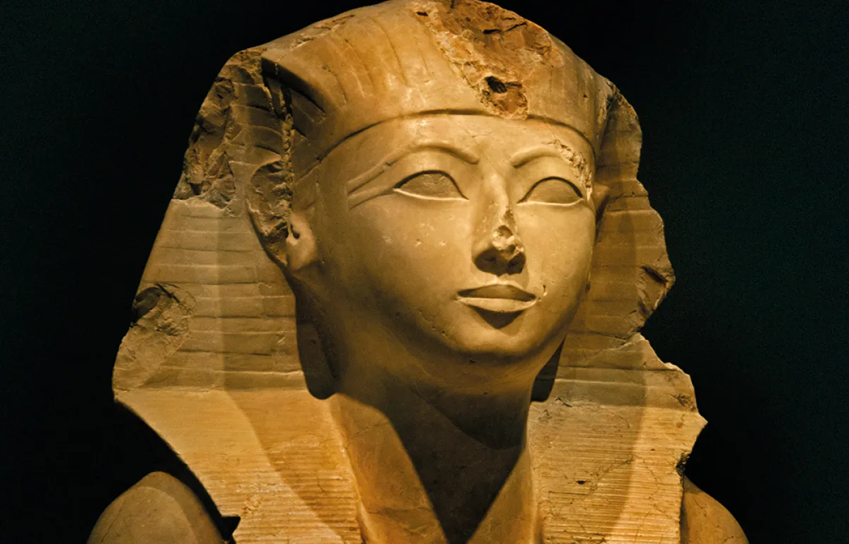Statue of Hatshepsut in the Metropolitan Museum, New York. [Alamy]
