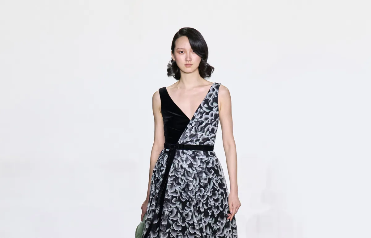 فستان من ماركة Badgley Mischka - الصورة من Launchmetrics/Spotlight ©