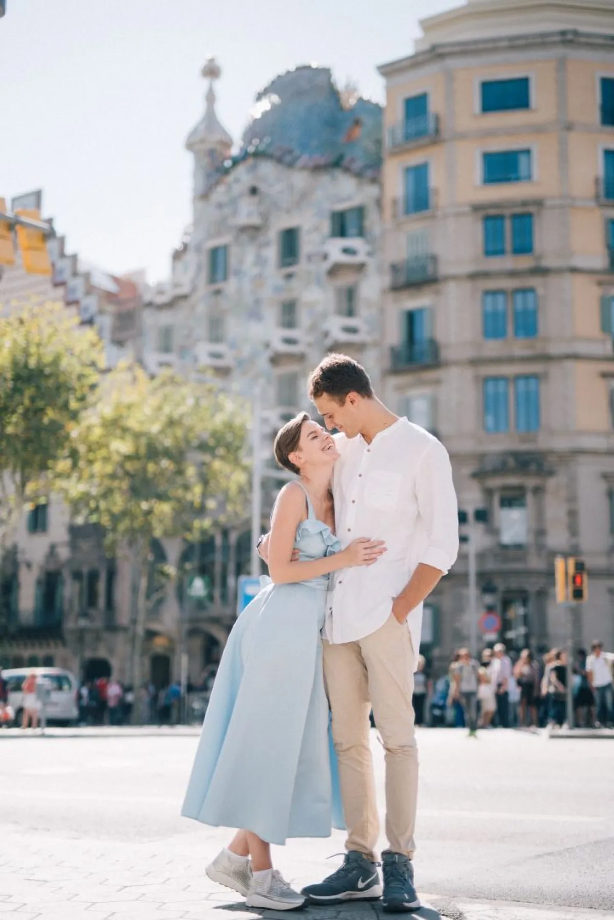 علامات حب الزوجة لزوجها