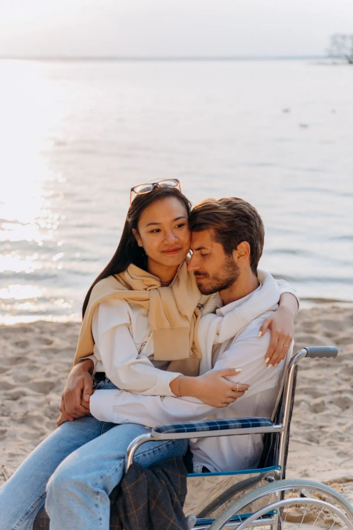 علامات حب الزوجة لزوجها