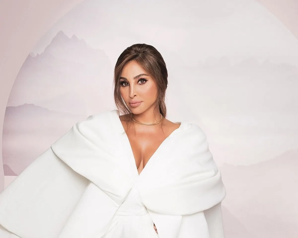 إليسا - الصورة من حسابها على الفيس بوك