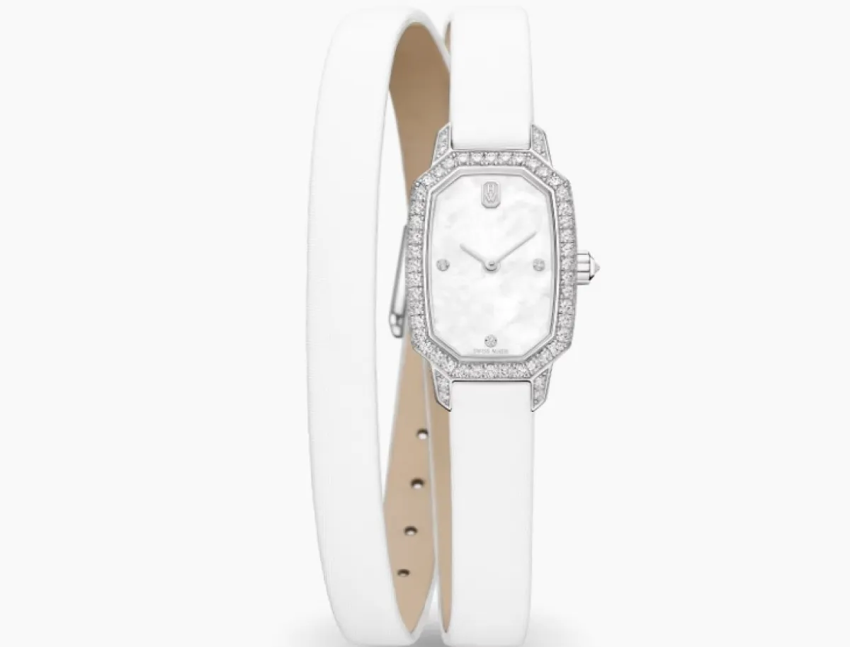 ساعة Harry Winston Emerald من هاري وينستون Harry Winston