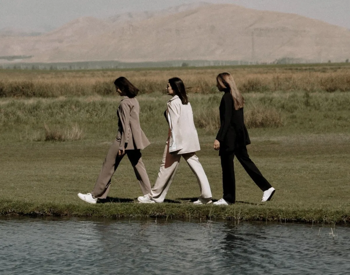 فوائد المشي يومياً لا تُقدر بثمن.. لن تتخلي عنها بعد اليوم (المصدر: pexels)