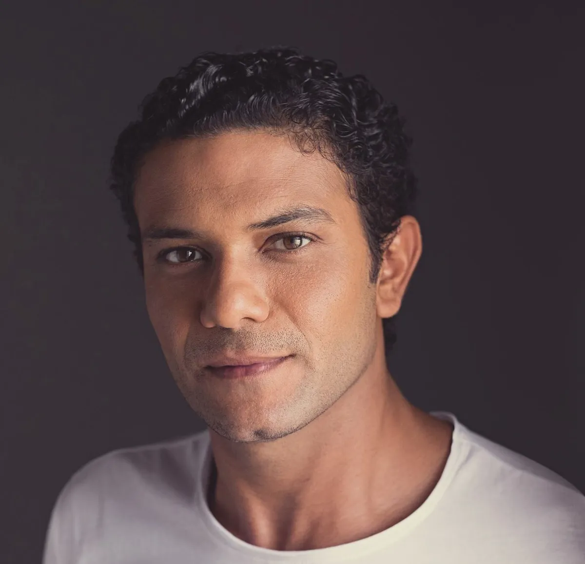 آسر ياسين - الصورة من صفحته الرسمية على الفيس بوك