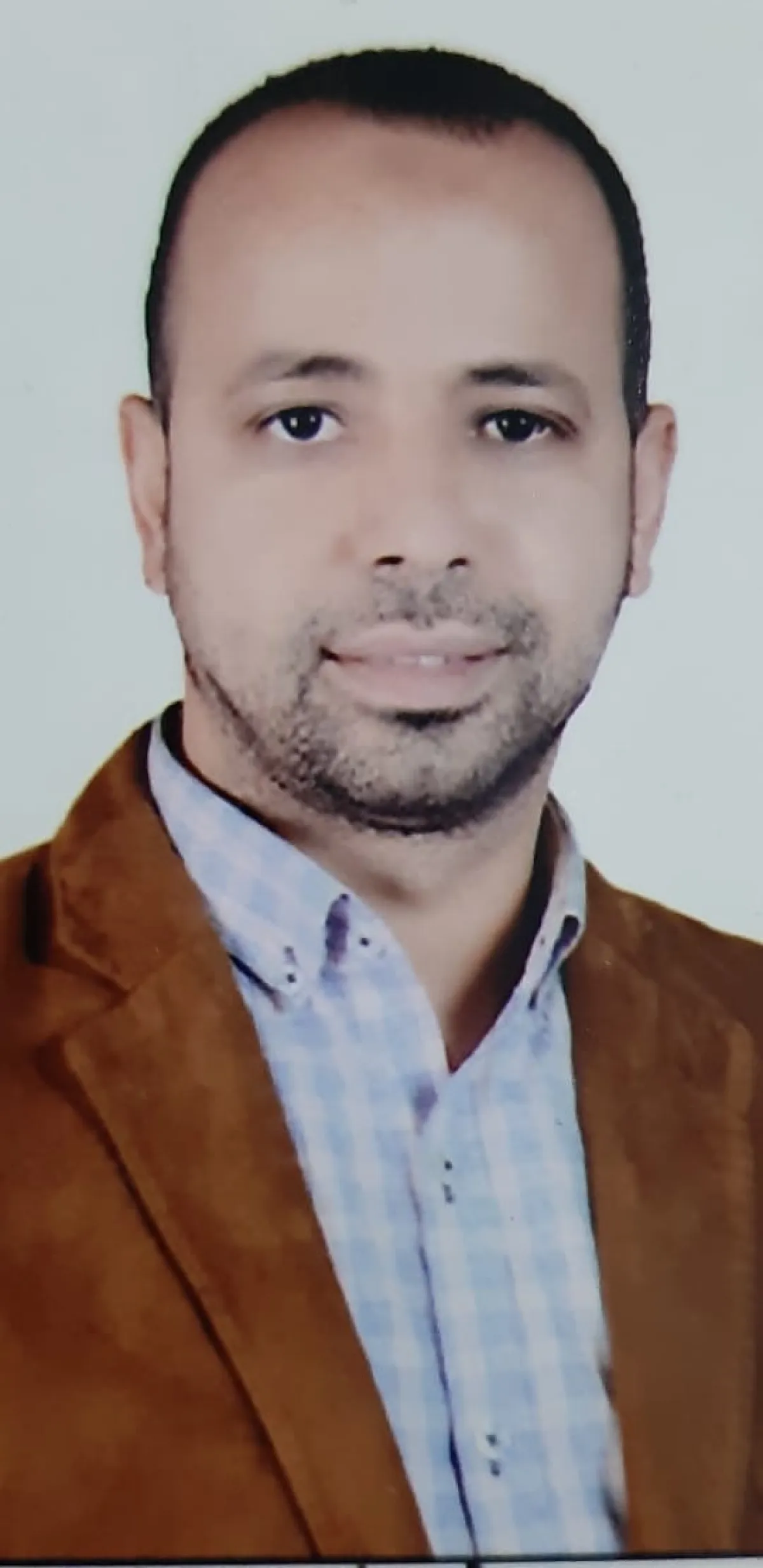 الشاعر ربيع زكريا 