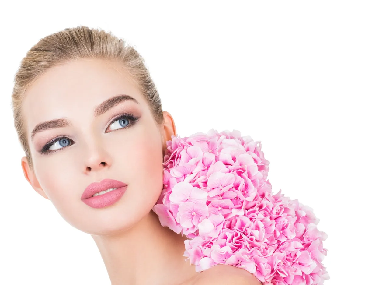 بشرة نضرة في دقائق- الصورة من Freepik 