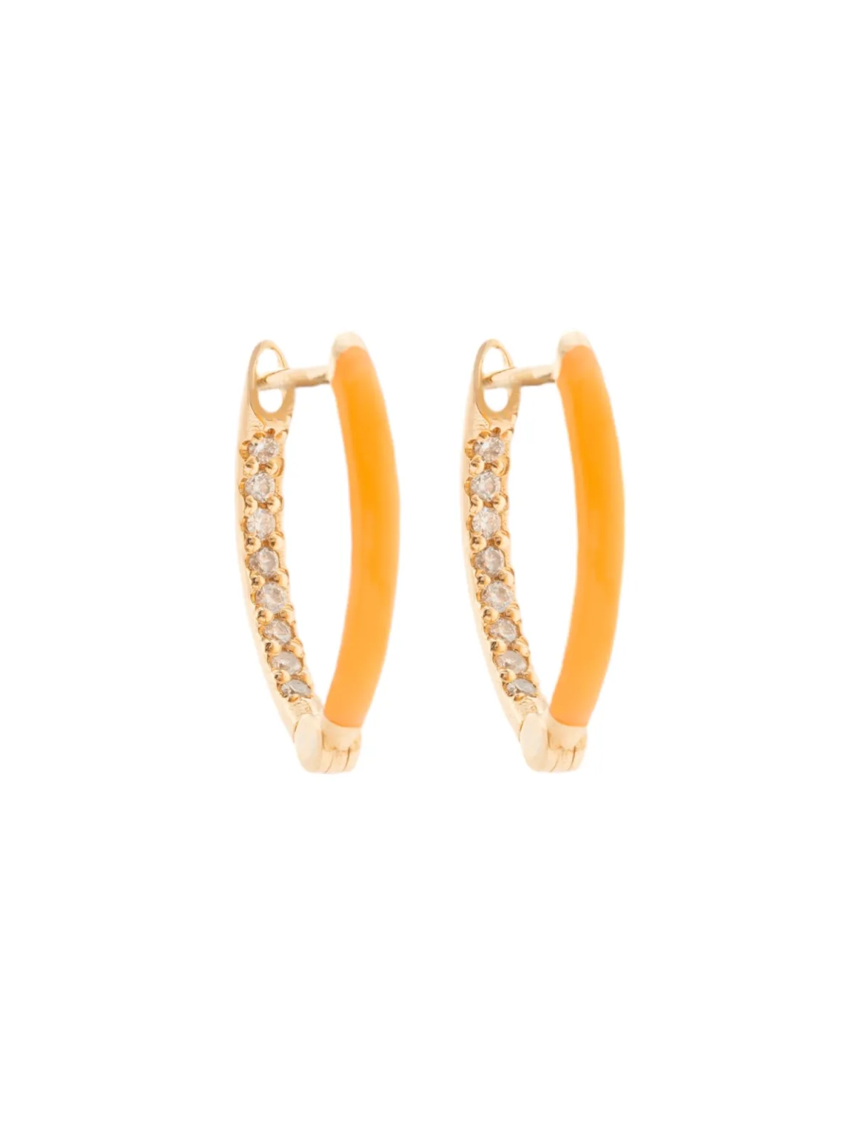 حلق من تصميم المصممة لارا فاراكيان