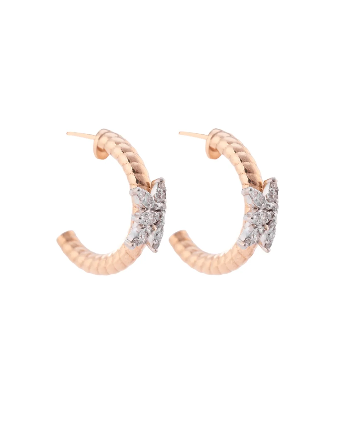 حلق من تصميم المصممة لارا فاراكيان