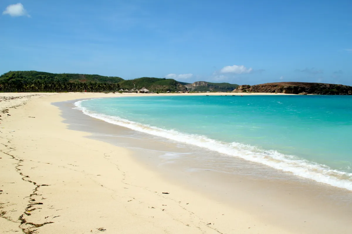 شاطئ تانجونج آن