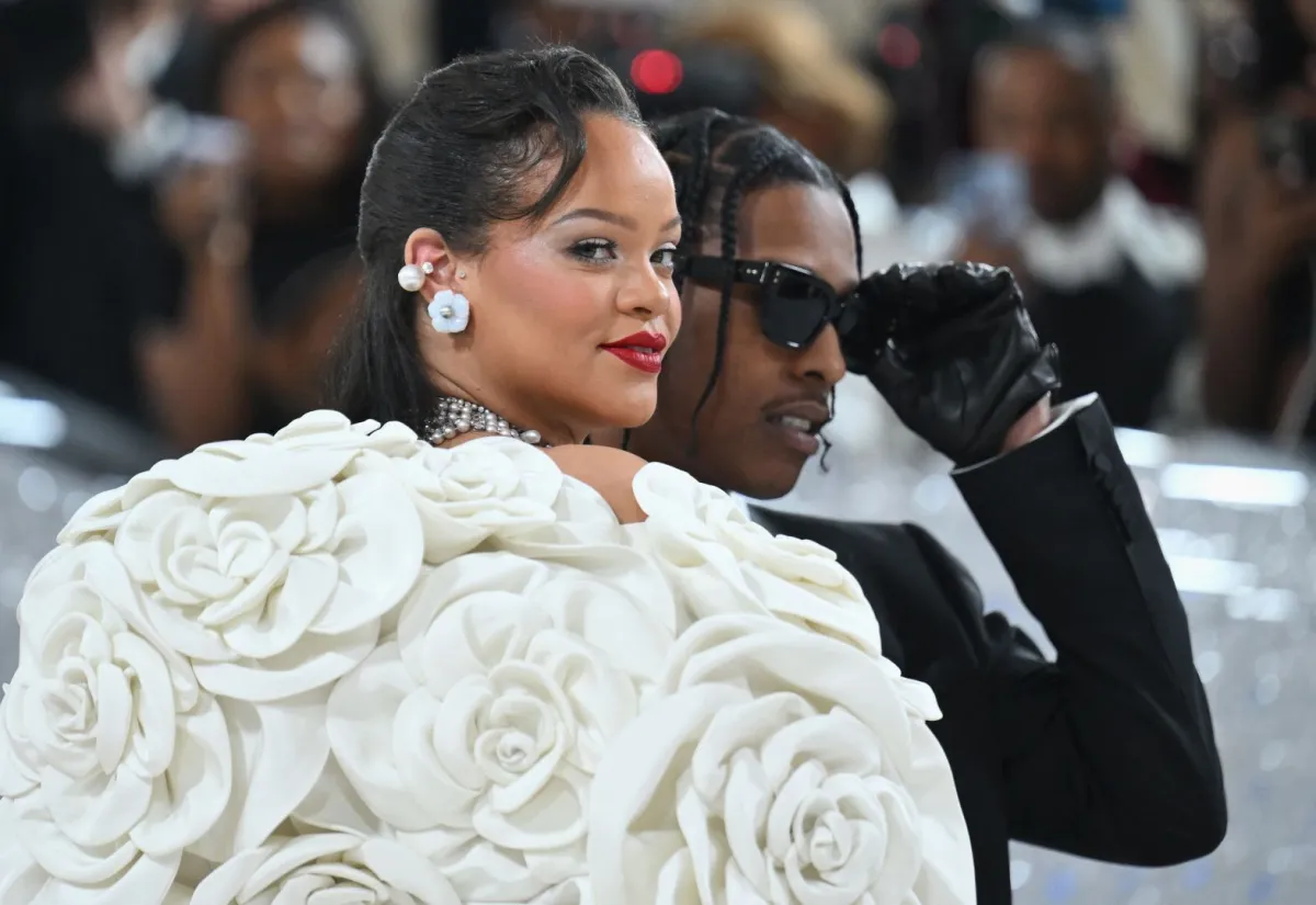 ريهانا وآساب روكي (Rihanna and ASAP Rocky) -مصدر الصورة: ANGELA WEISS / AFP