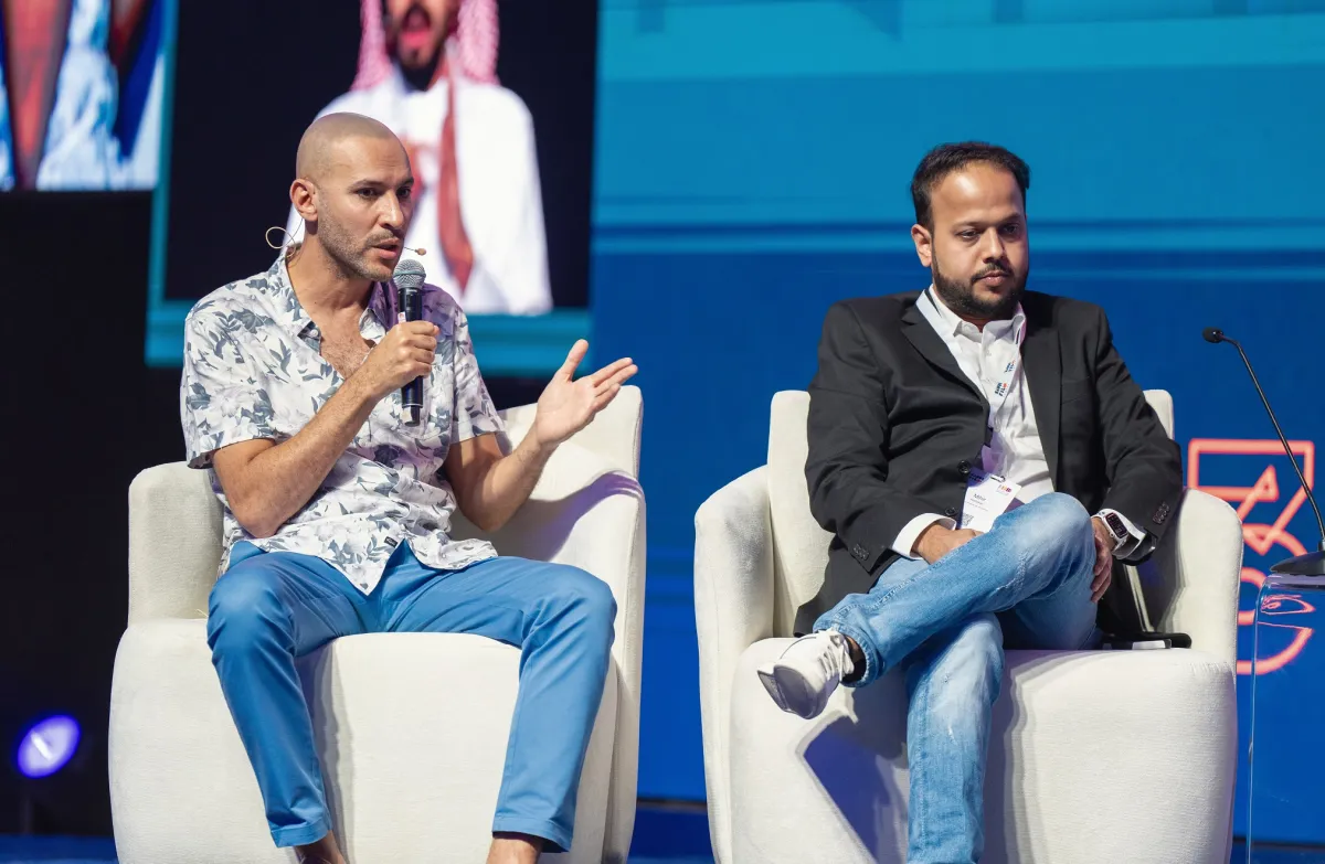 المخرج وكاتب السيناريو محمد دياب خلال الجلسة