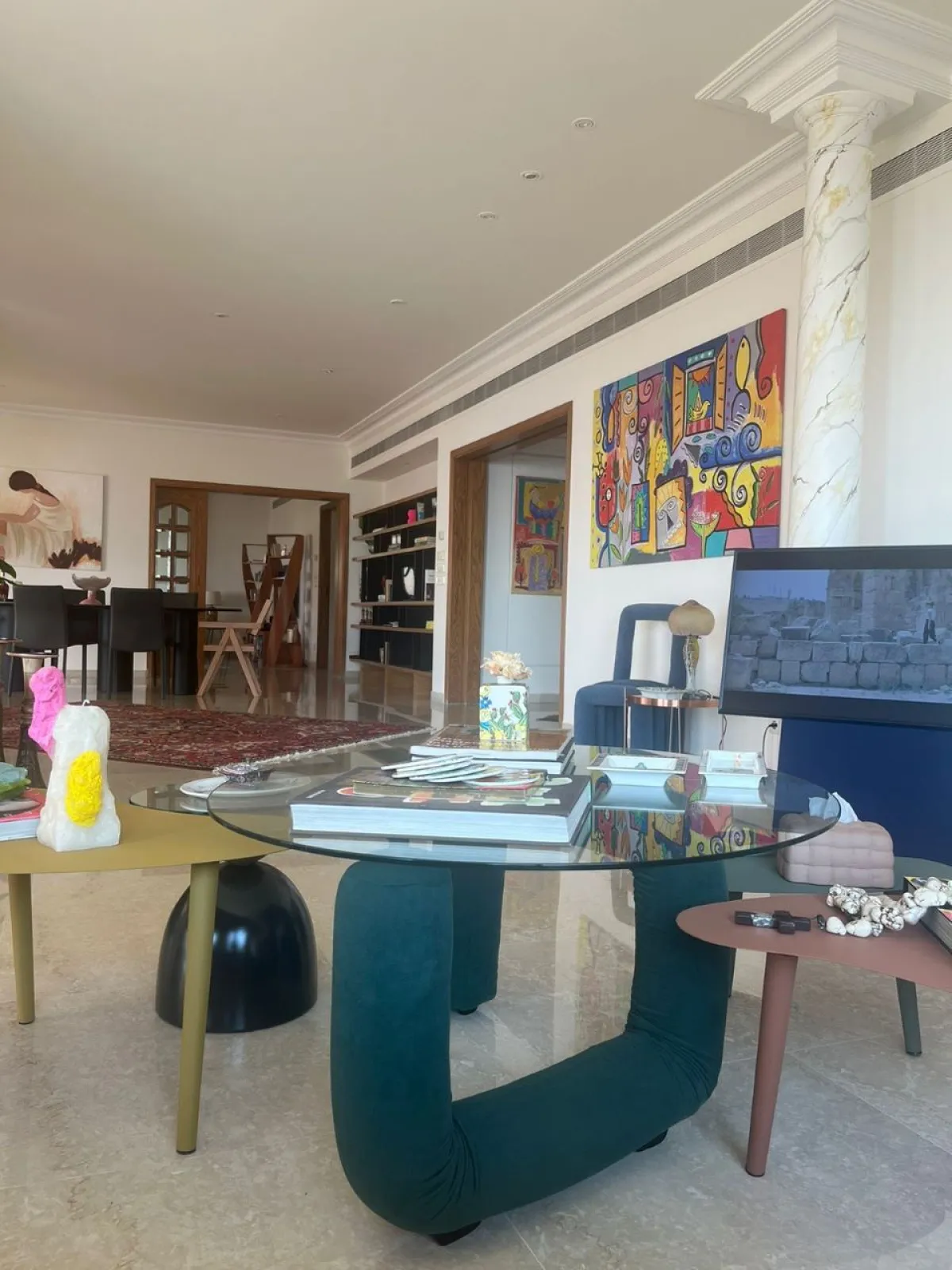 طاولة جذابة من تصميم مريم حجيج