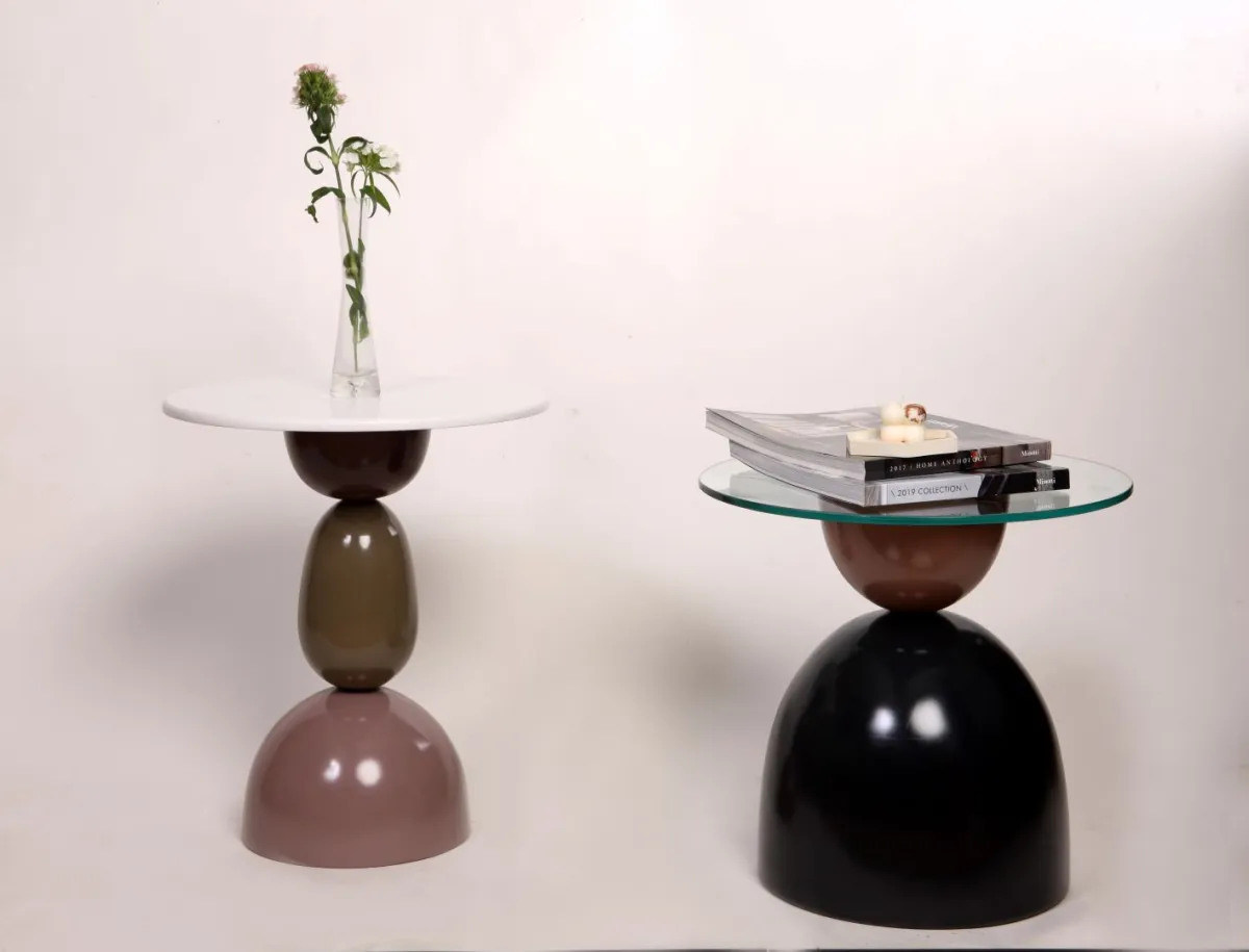 زوجان من الطاولات من تصميم مريم حجيج