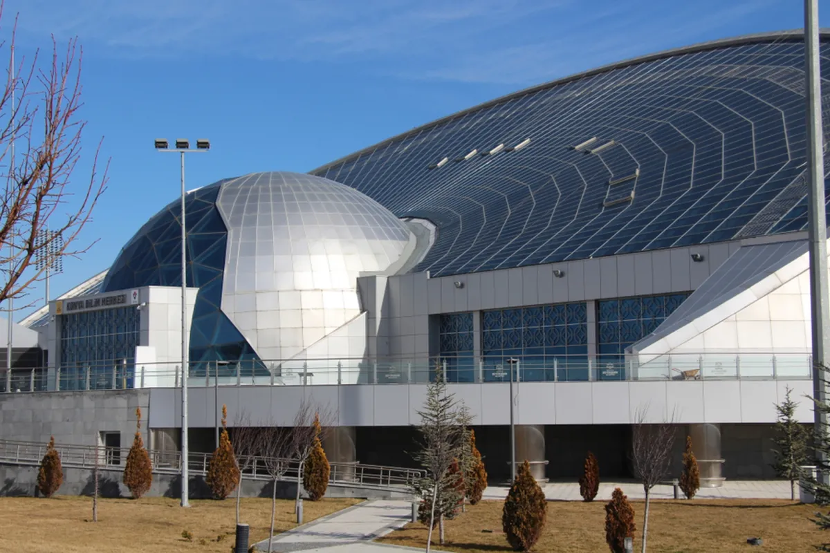 مركز قونية للعلوم 