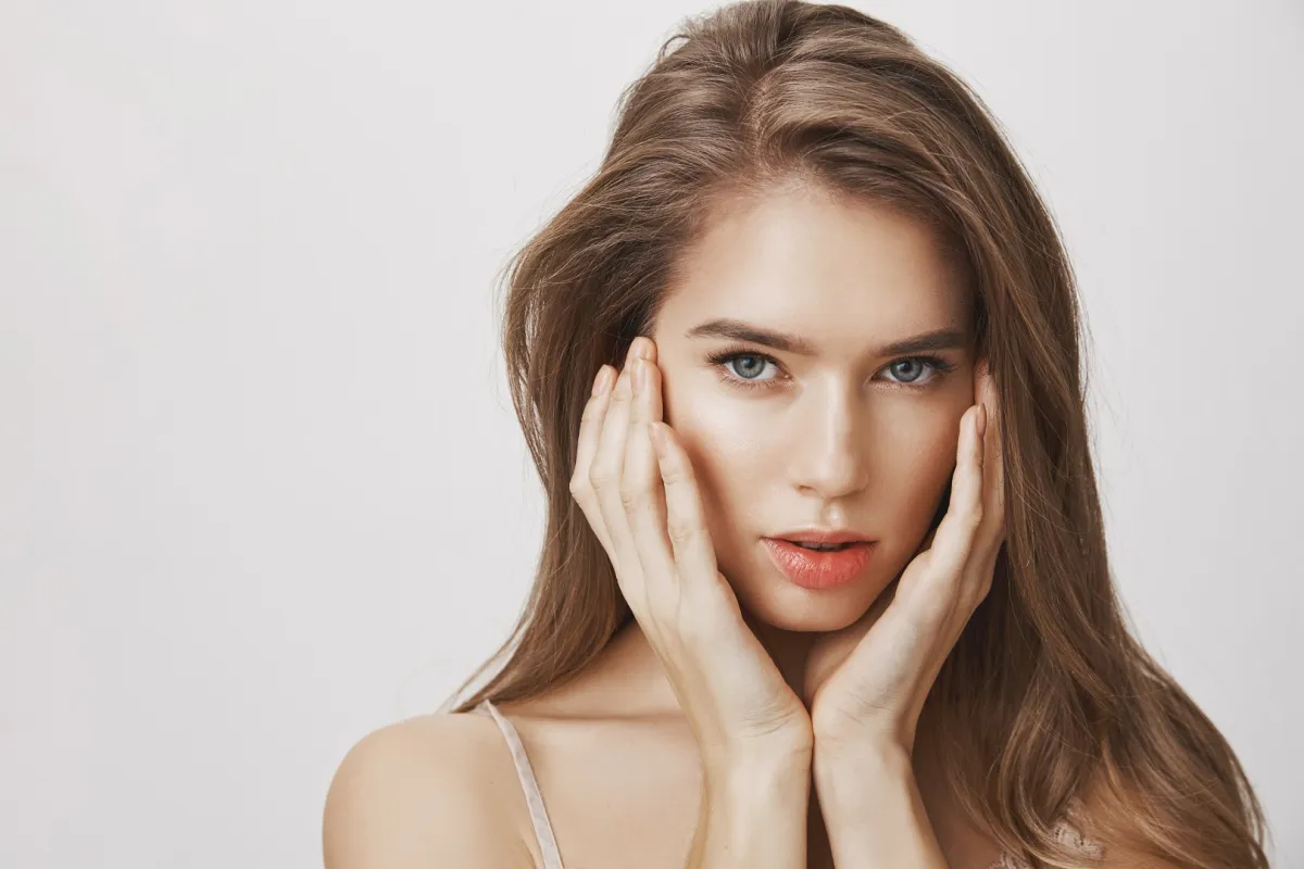 علاج تمدد الجلد- الصورة من freepik 