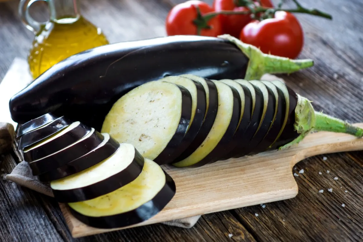 صورة لشرائح من الباذنجان الأسود