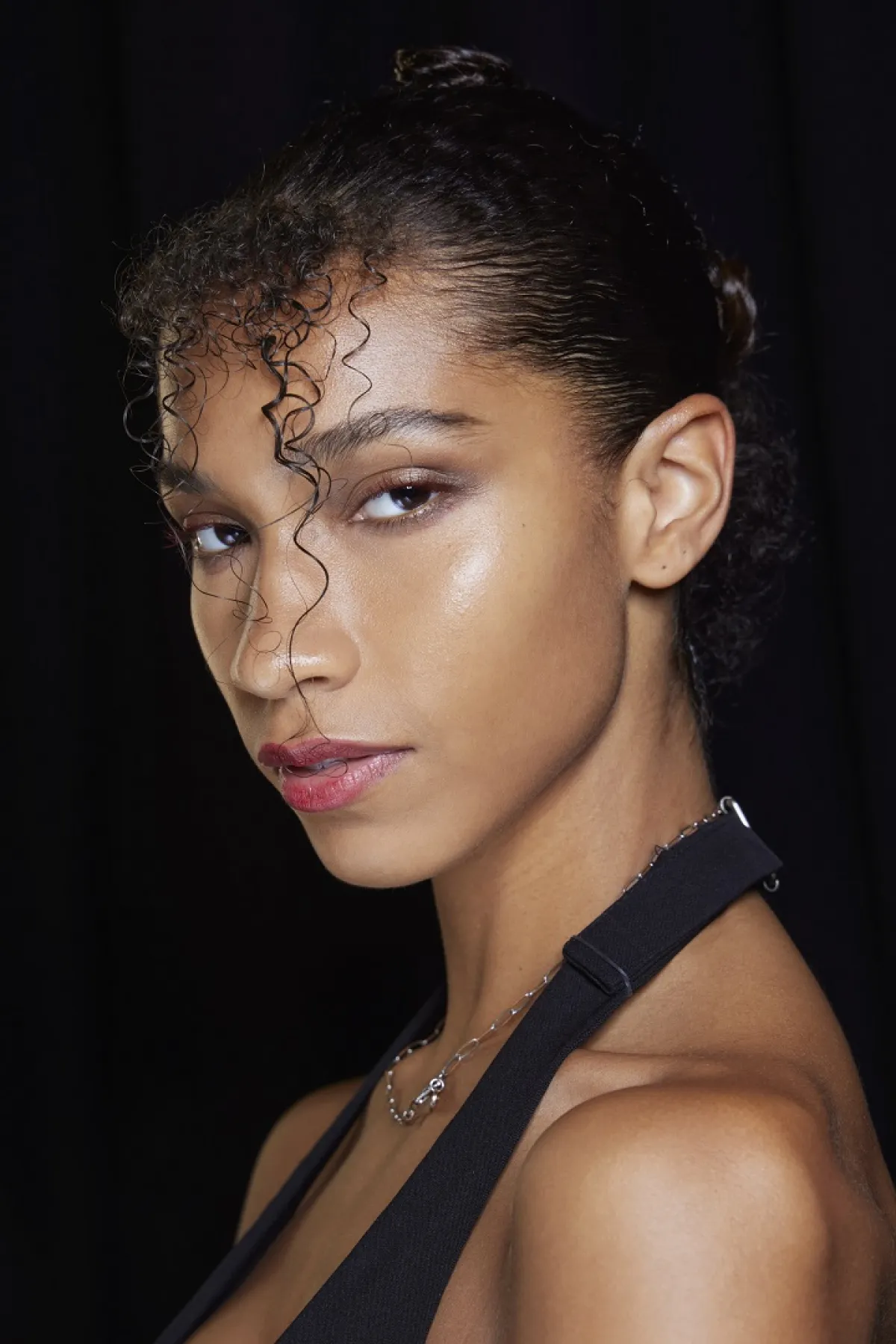   من عرض أرماني بريفيه   Armani Prive - الصورة من  ©LaunchmetricsSpotlight