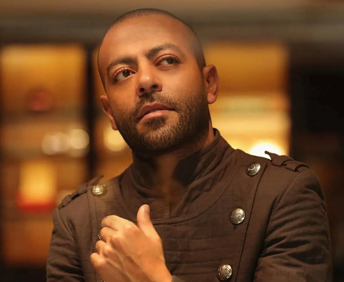 تامر عاشور - الصورة من صفحته الرسمية على الفيسبوك